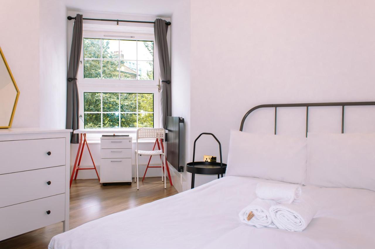 לונדון Nice 4 Bedroom Apartment Near City Centre 2-Min Walk To Metro !! Business & Family Friendly!! מראה חיצוני תמונה