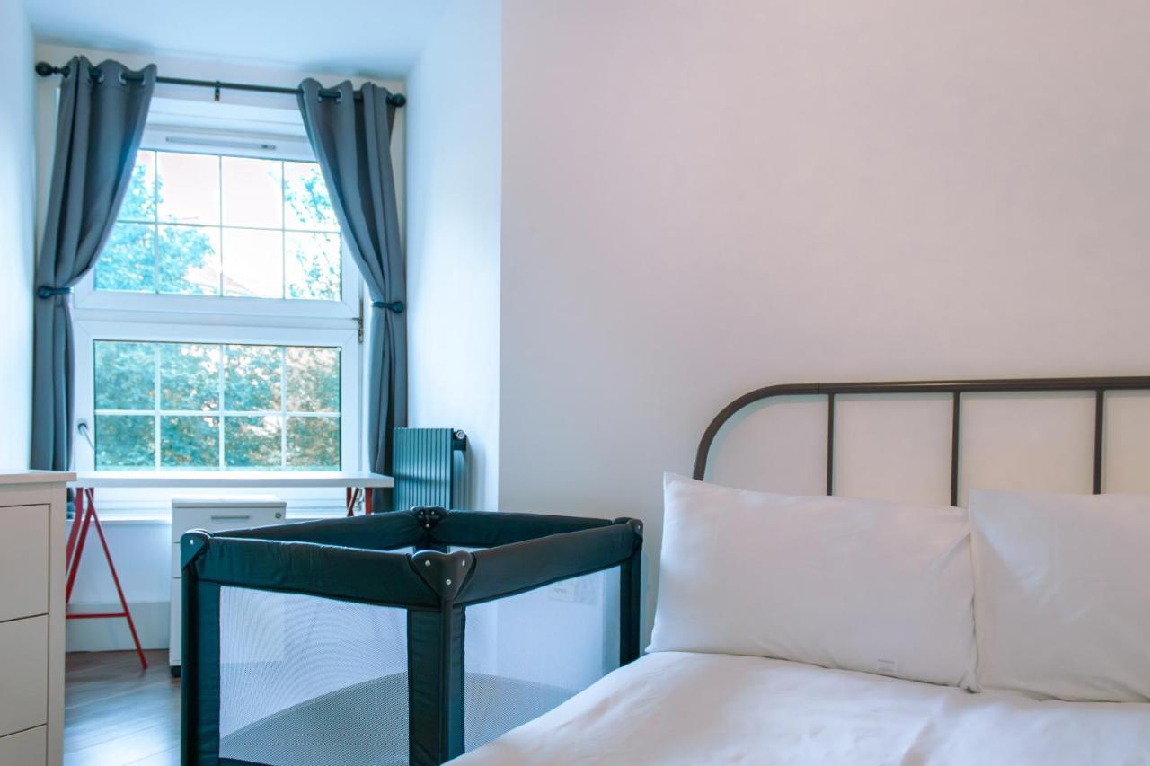 לונדון Nice 4 Bedroom Apartment Near City Centre 2-Min Walk To Metro !! Business & Family Friendly!! מראה חיצוני תמונה